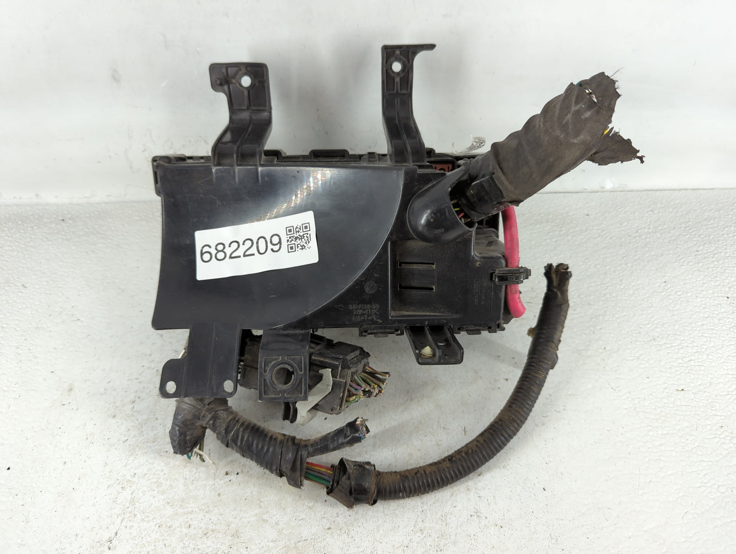 2010-2012 Ford Fusion Fusebox Fuse Box Panel Relay Module P/N:54-7146-30 Fits Fits 2010 2011 2012 OEM Used Auto Parts - Oemu