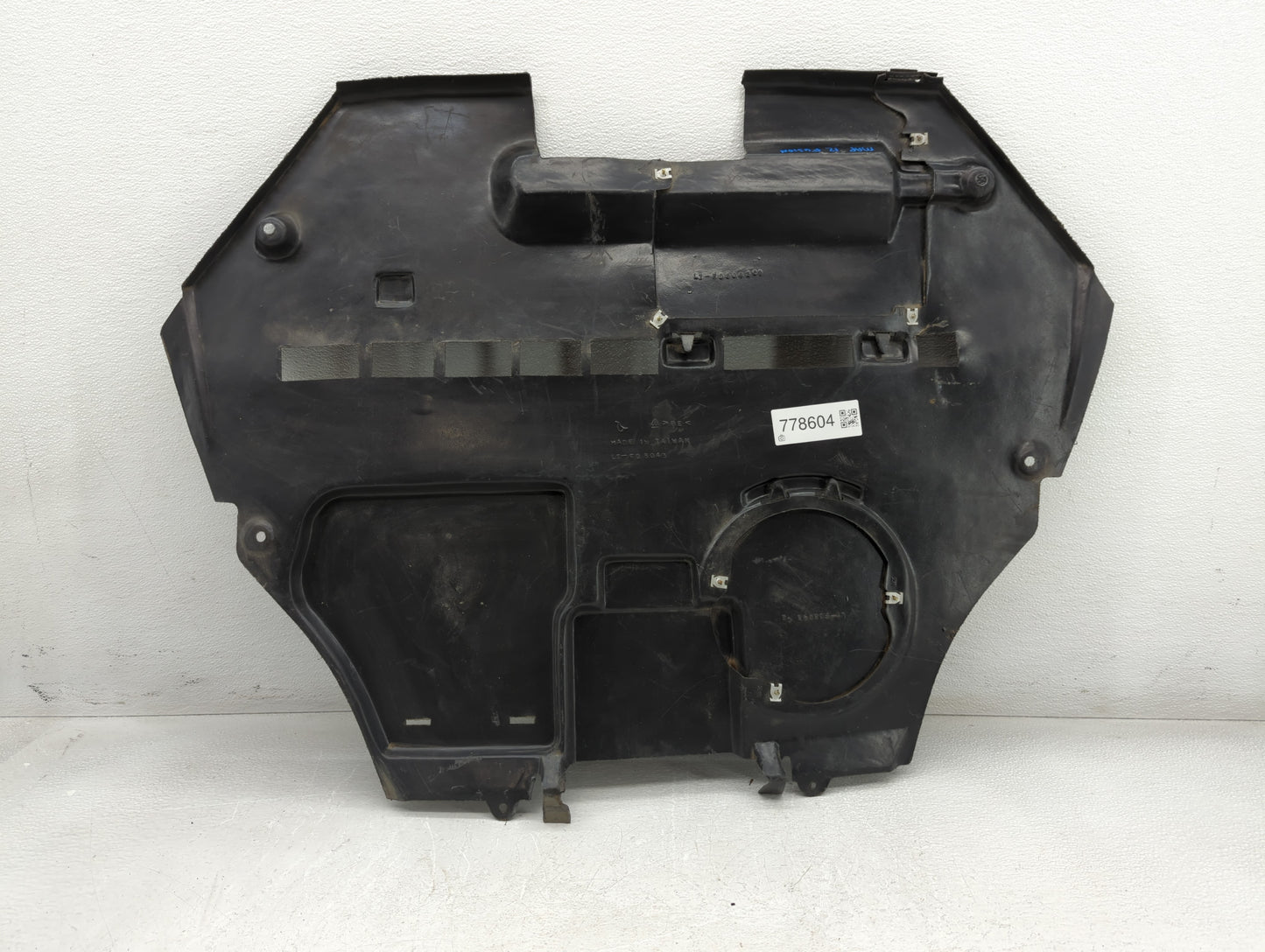 2012 Ford Fusion Engine Cover - Oemusedautoparts1.com