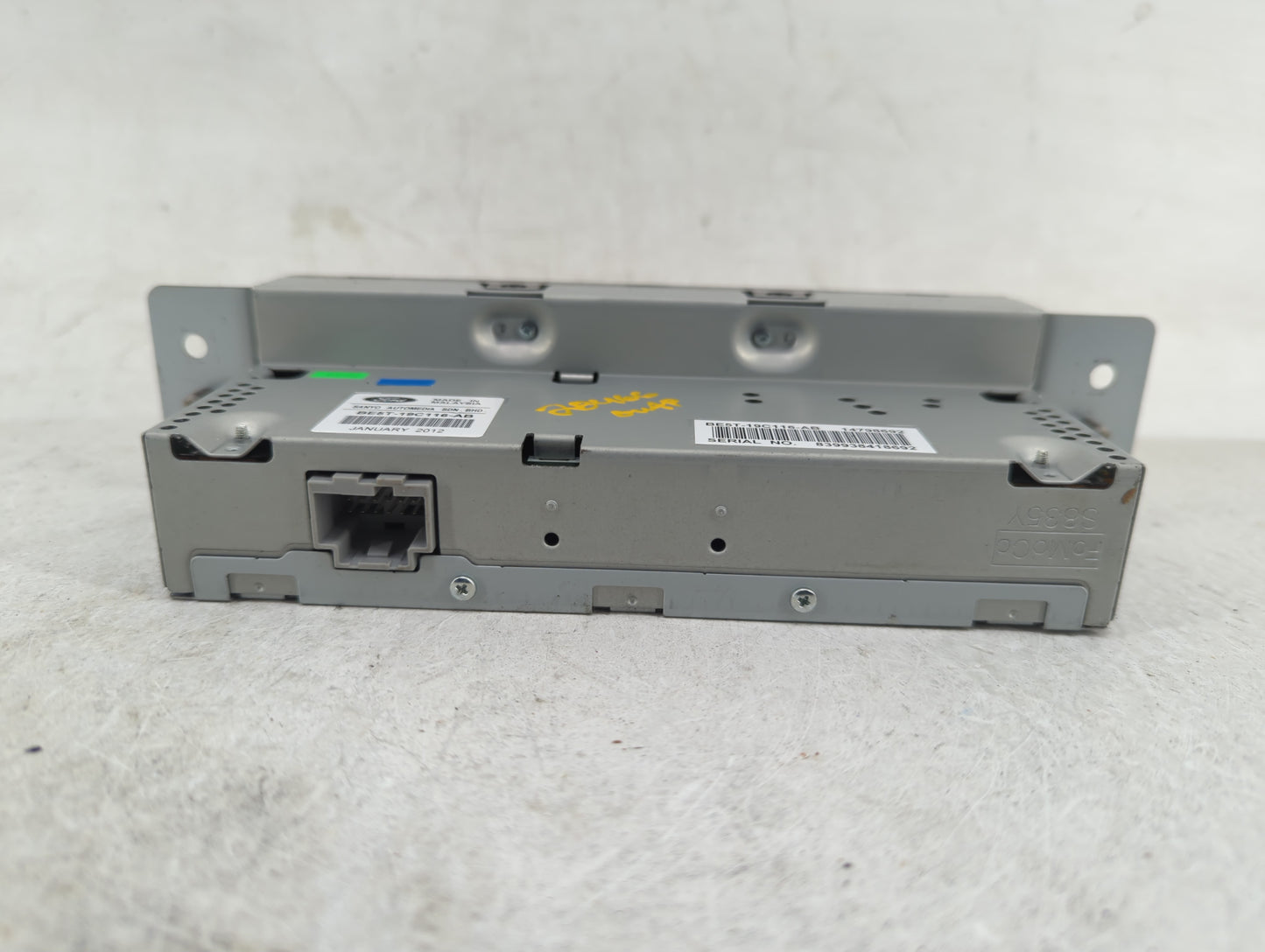 2010-2012 Ford Fusion Information Display Screen 821190 - Oemusedautoparts1.com