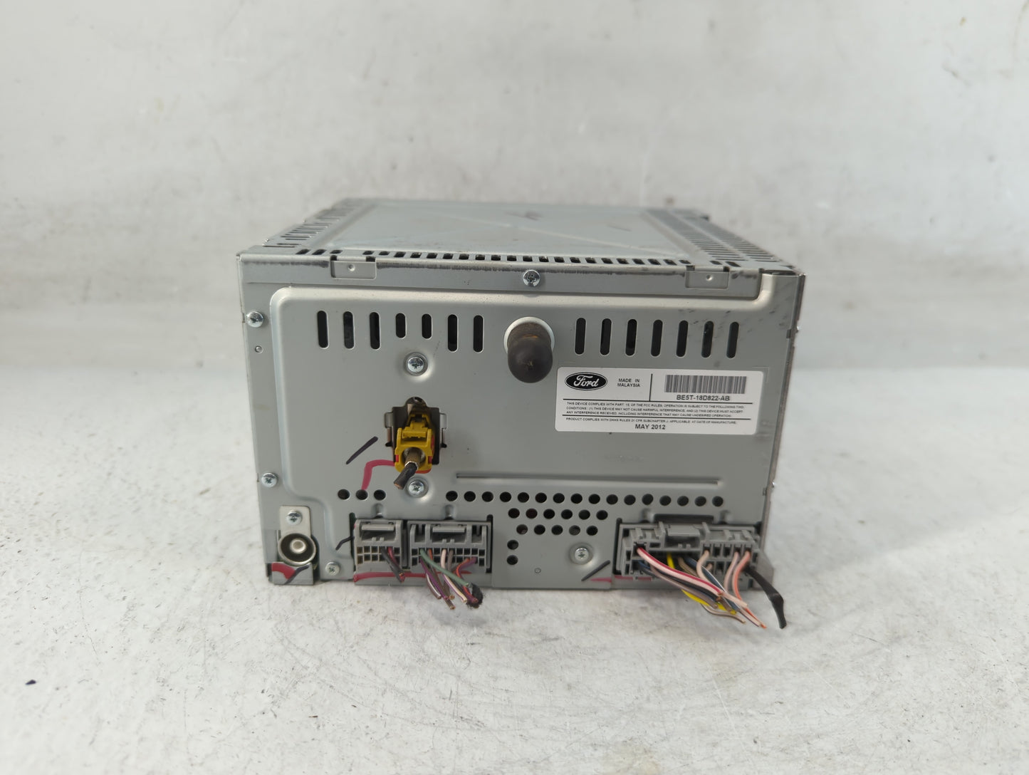 2011-2012 Ford Fusion Radio AM FM Cd Player Receiver Replacement P/N:BE5T-18D822-AB Fits Fits 2011 2012 OEM Used Auto Parts