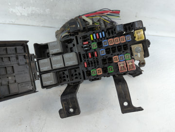 2010-2012 Ford Fusion Fusebox Fuse Box Panel Relay Module P/N:54-7146-30 Fits Fits 2010 2011 2012 OEM Used Auto Parts