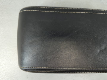 2010-2012 Ford Fusion Center Console Armrest Cover Lid P/N:6e53-5406050-AA Fits Fits 2010 2011 2012 OEM Used Auto Parts