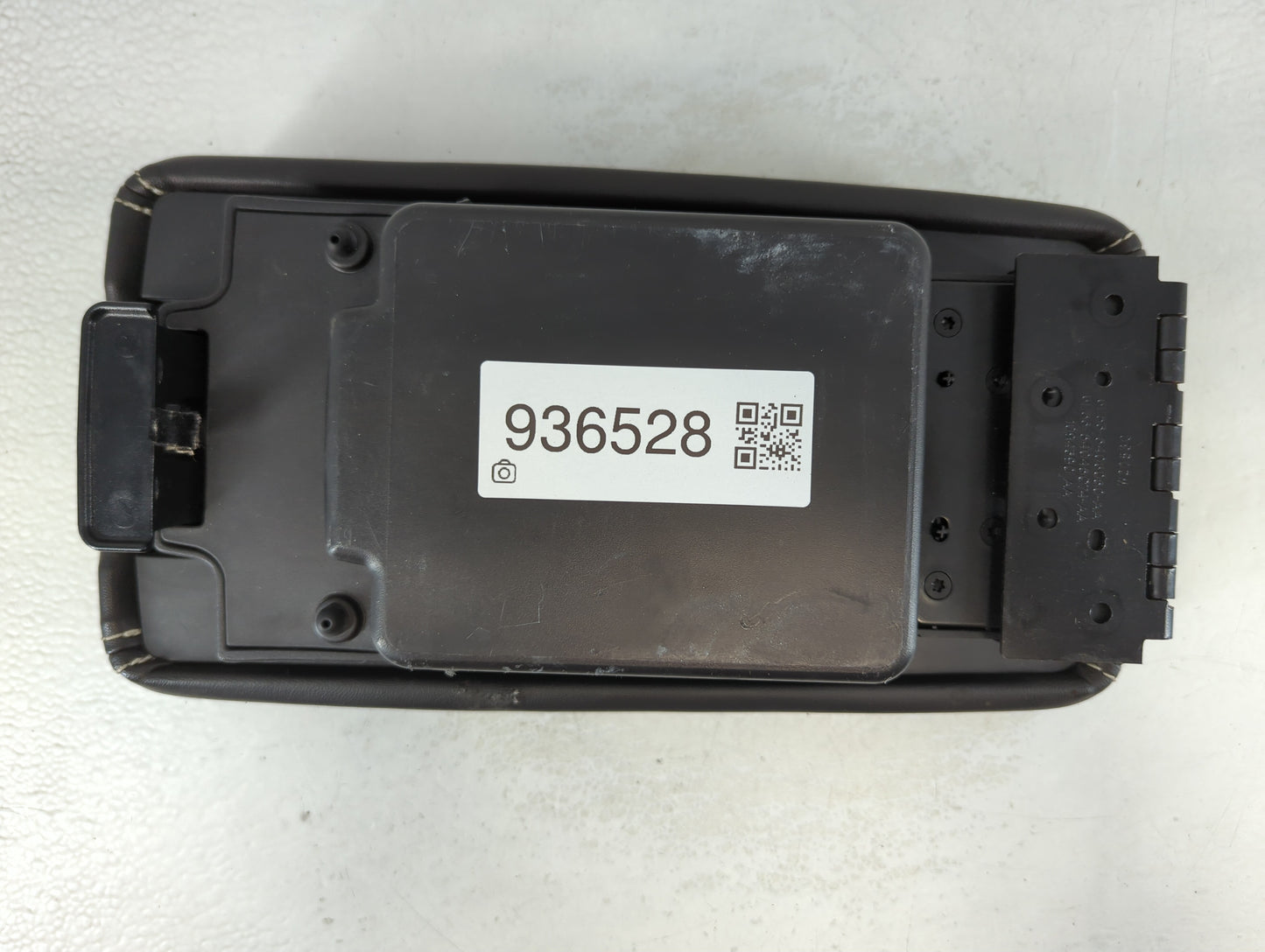 2010-2012 Ford Fusion Center Console Armrest Cover Lid P/N:6e53-5406050-AA Fits Fits 2010 2011 2012 OEM Used Auto Parts - Oe
