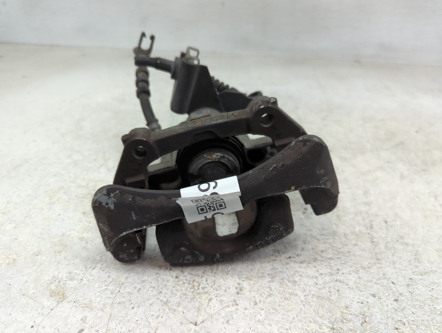 2005-2014 Ford Mustang Rear Passenger Right Brake Caliper - Oemusedautoparts1.com