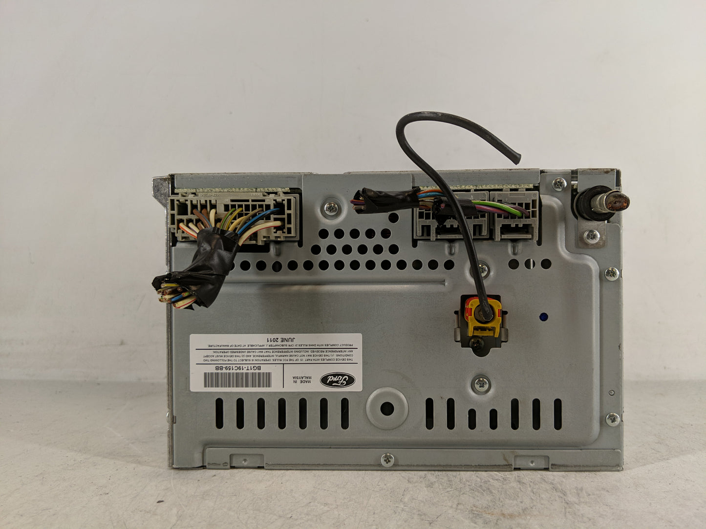 2011-2012 Ford Taurus Radio AM FM Cd Player Receiver Replacement P/N:BG1T-19C159-BB Fits Fits 2011 2012 OEM Used Auto Parts