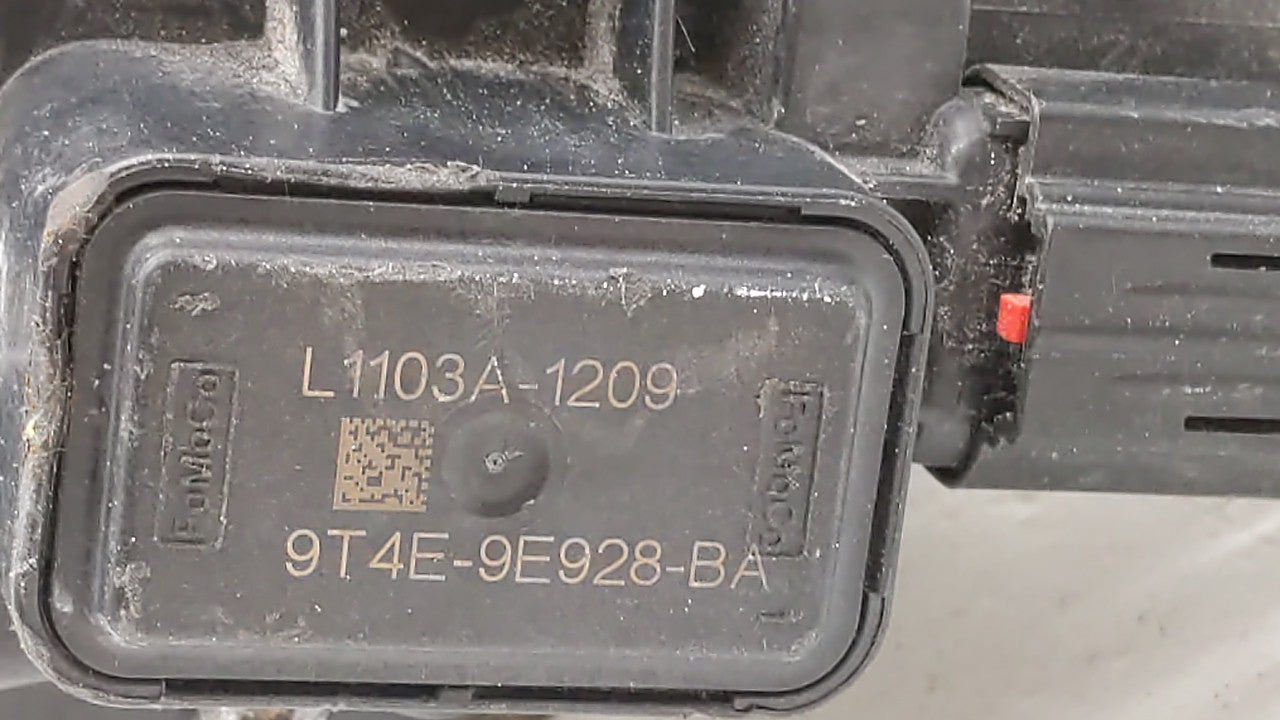 2008-2012 Ford Taurus Throttle Body P/N:7T4E-9F991-FA 7T4E-9F991-GA Fits Fits 2007 2008 2009 2010 2011 2012 2013 2014 OEM Us