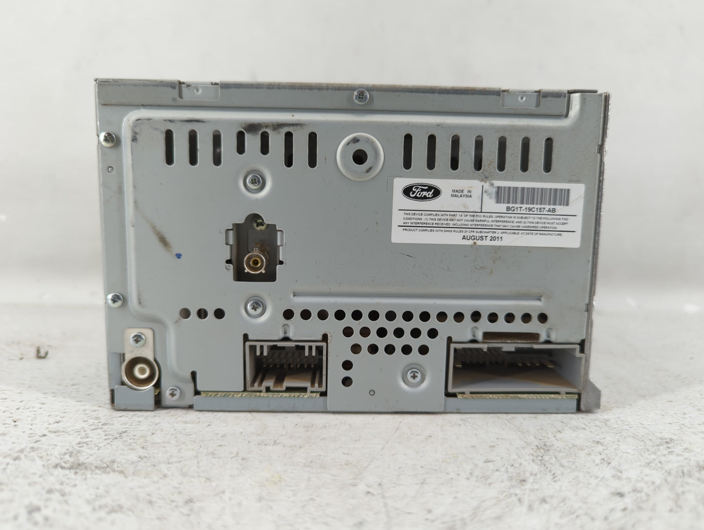2011-2012 Ford Taurus Am Fm Cd Player Radio Receiver - Oemusedautoparts1.com