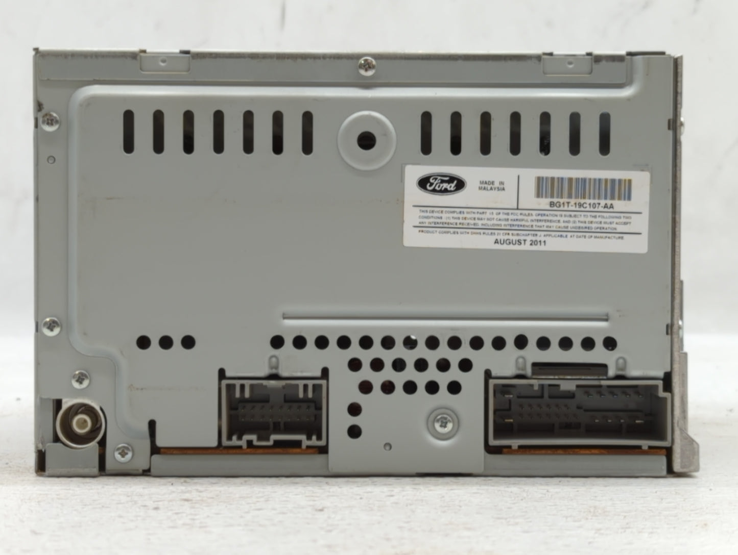 2011-2012 Ford Taurus Am Fm Cd Player Radio Receiver - Oemusedautoparts1.com