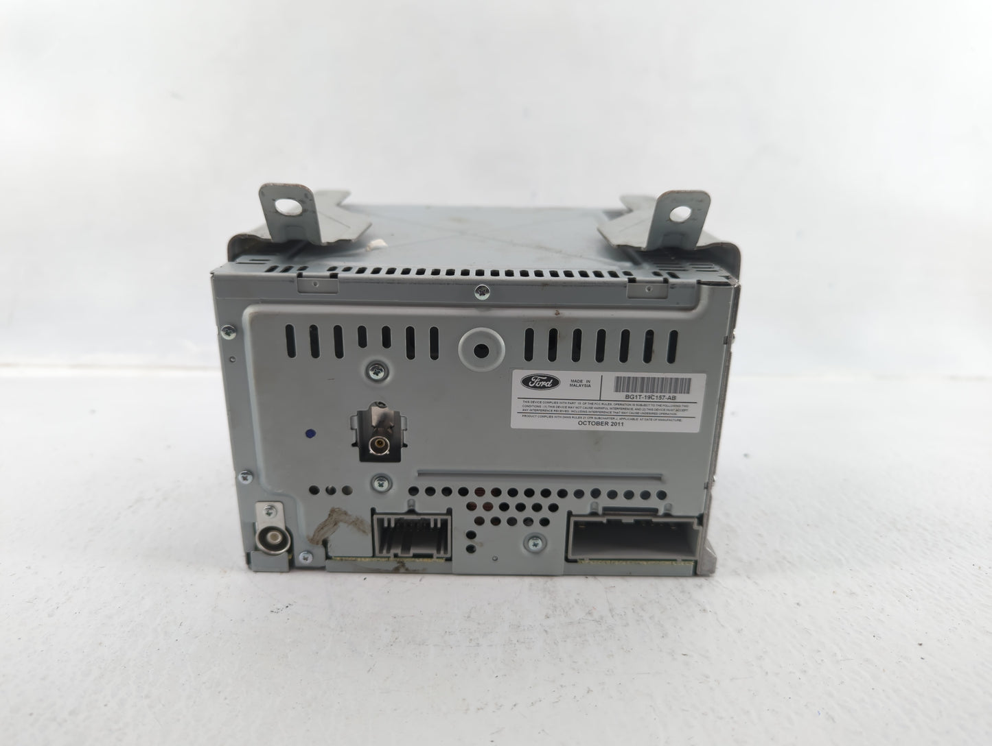 2011-2012 Ford Taurus Am Fm Cd Player Radio Receiver - Oemusedautoparts1.com