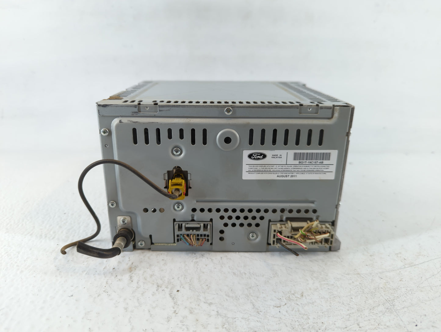 2011-2012 Ford Taurus Am Fm Cd Player Radio Receiver - Oemusedautoparts1.com