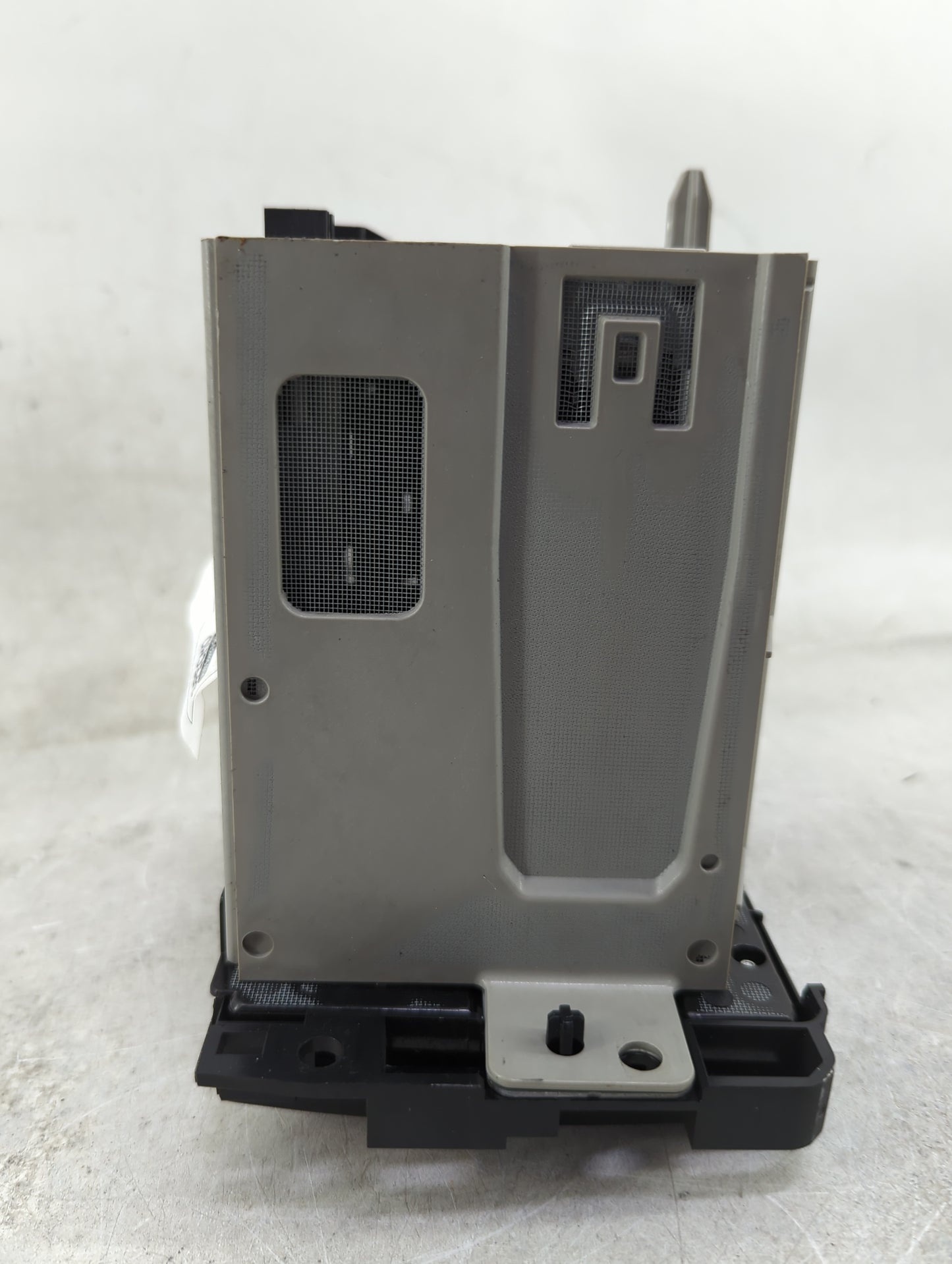 2011-2012 Gmc Acadia Radio AM FM Cd Player Receiver Replacement Fits Fits 2011 2012 OEM Used Auto Parts - Oemusedautoparts1.