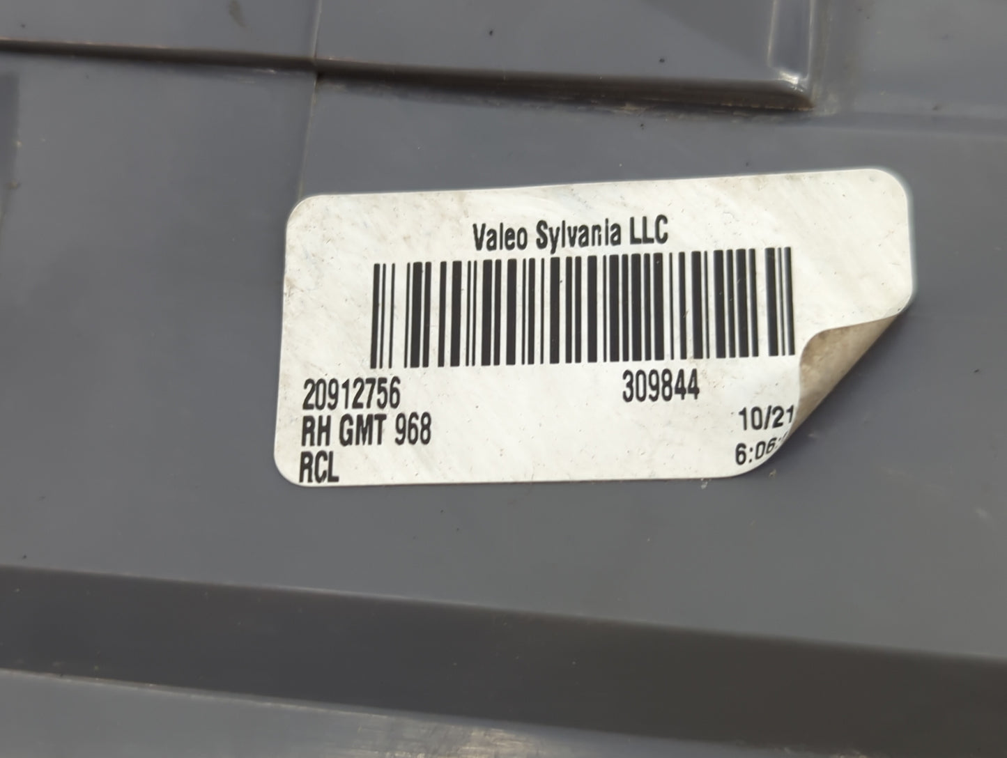 2007-2012 Gmc Acadia Tail Light Assembly Passenger Right OEM P/N:20912756 Fits Fits 2007 2008 2009 2010 2011 2012 OEM Used A