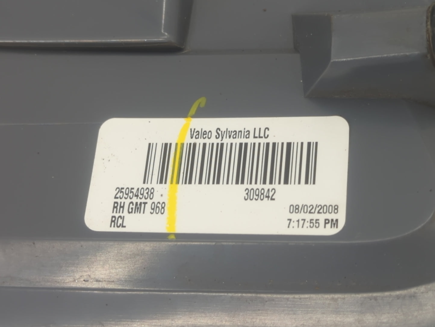 2007-2012 Gmc Acadia Tail Light Assembly Passenger Right OEM P/N:25954938 20912756 Fits Fits 2007 2008 2009 2010 2011 2012 O