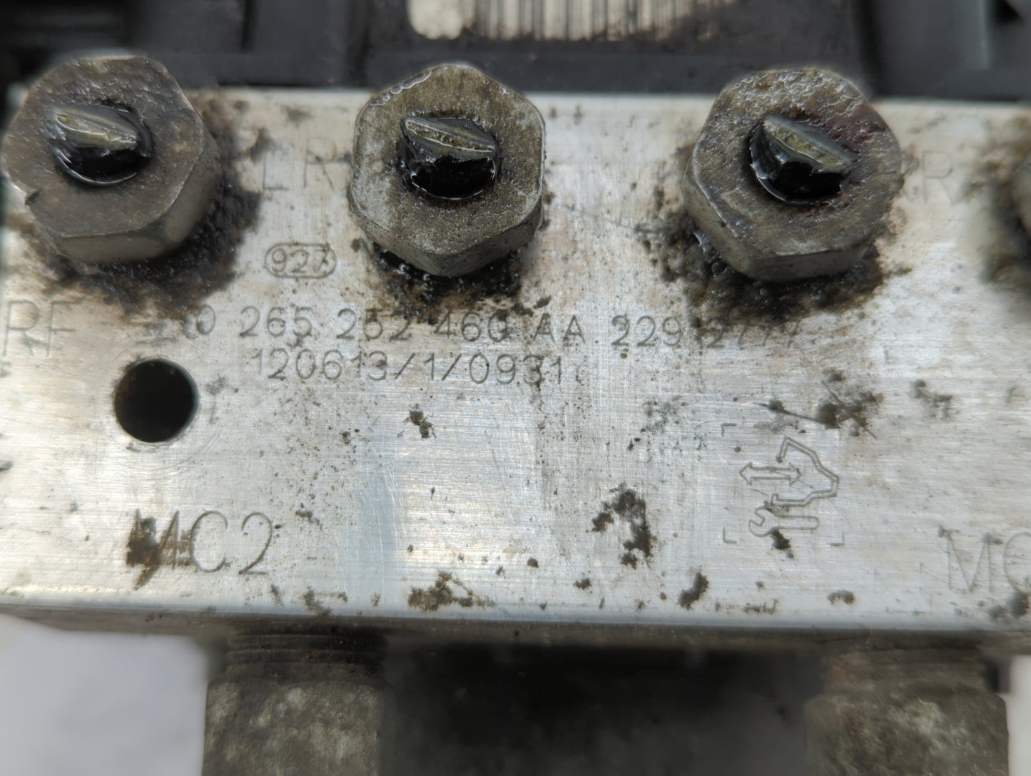 2012-2017 Gmc Acadia ABS Pump Control Module Replacement P/N:22912777 Fits Fits 2012 2013 2014 2015 2016 2017 OEM Used Auto