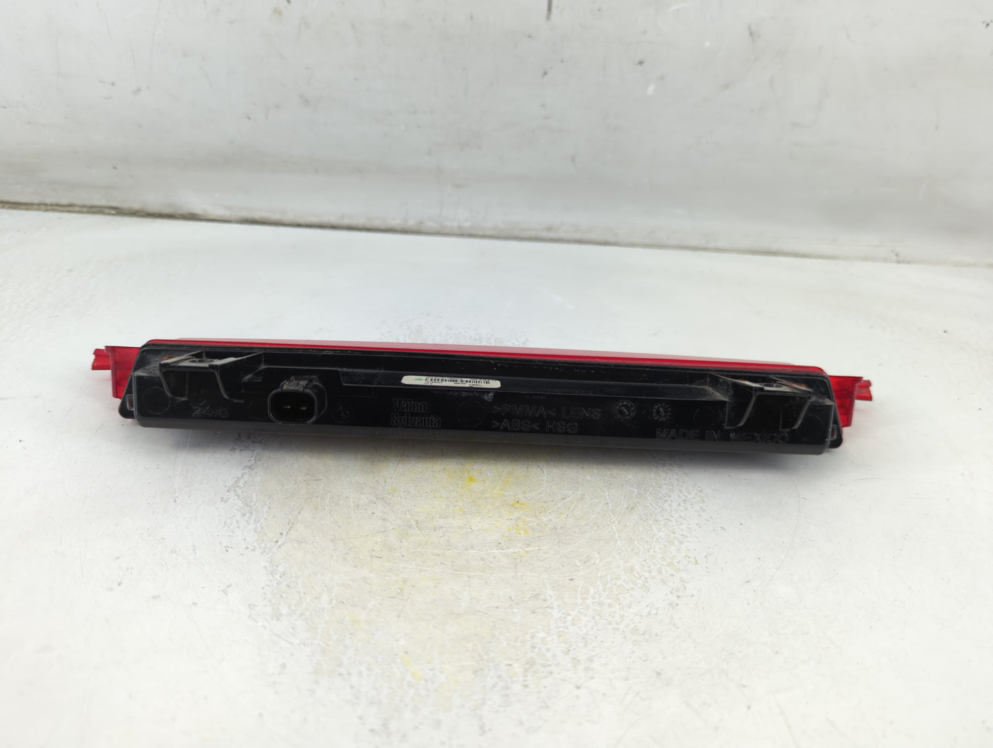 2012 Gmc Acadia Third Brake Light Tail Light Fits OEM Used Auto Parts - Oemusedautoparts1.com