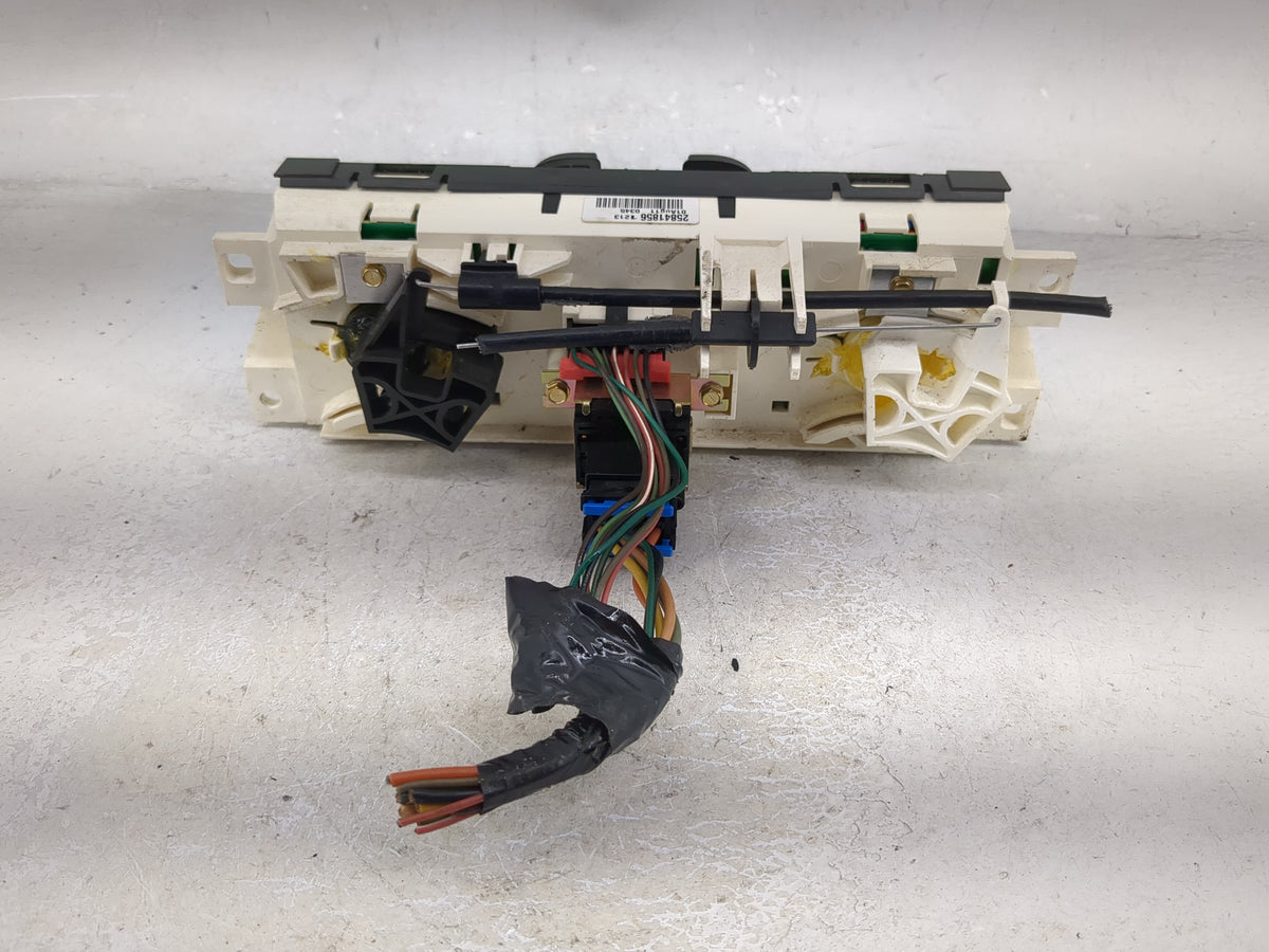 2004-2012 Gmc Canyon Climate Control Module Temperature AC/Heater Replacement P/N:25841856 Fits OEM Used Auto Parts - Oemuse