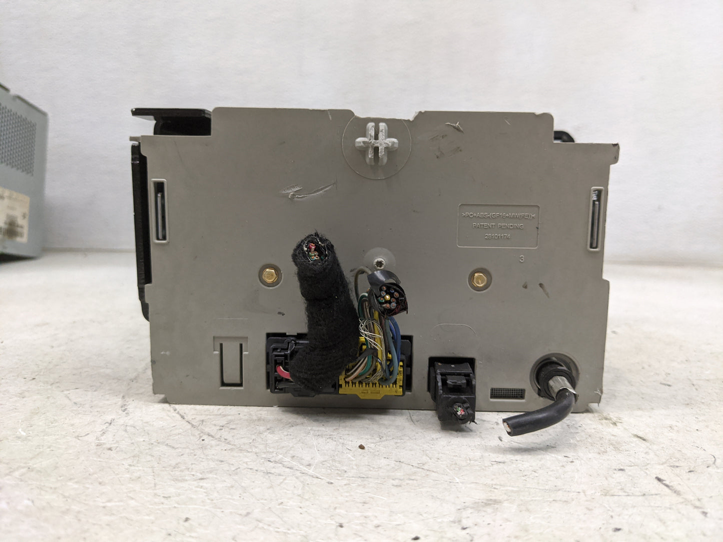 2010-2013 Gmc Sierra 1500 Radio AM FM Cd Player Receiver Replacement P/N:20934593 28256335 Fits OEM Used Auto Parts - Oemuse