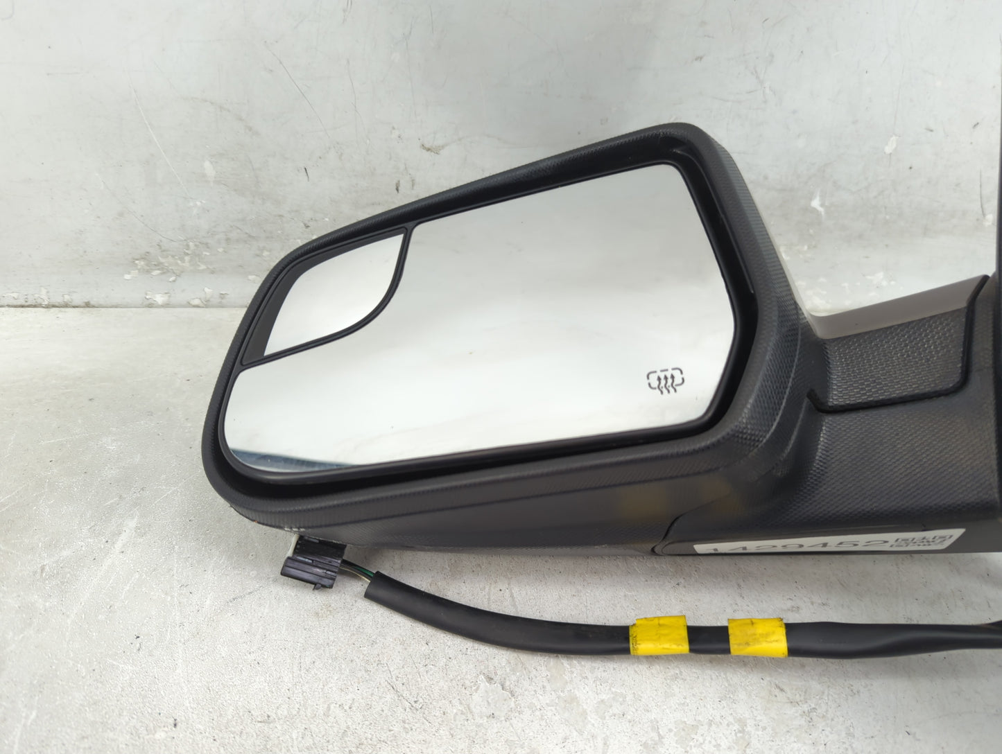 2011-2014 Gmc Terrain Driver Side View Mirror - Left Door Mirror OEM Used - Oemusedautoparts1.com