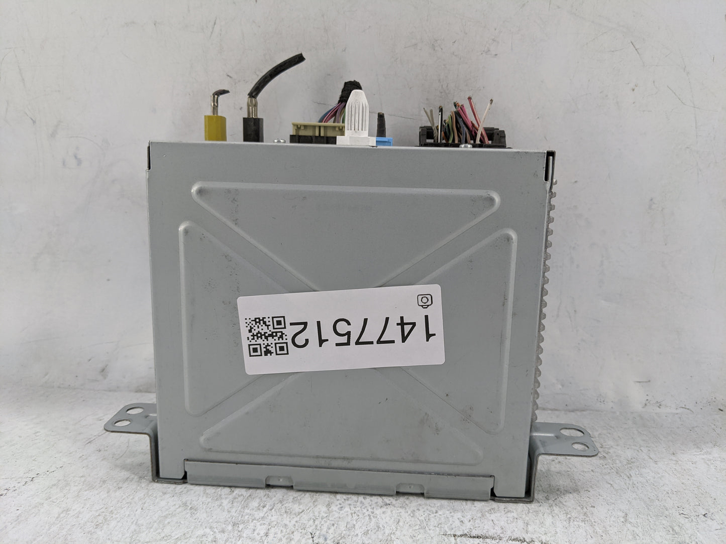 2012 Gmc Terrain Radio AM FM Cd Player Receiver Replacement P/N:22869279 CQ-FG61E0GD Fits OEM Used Auto Parts - Oemusedautop