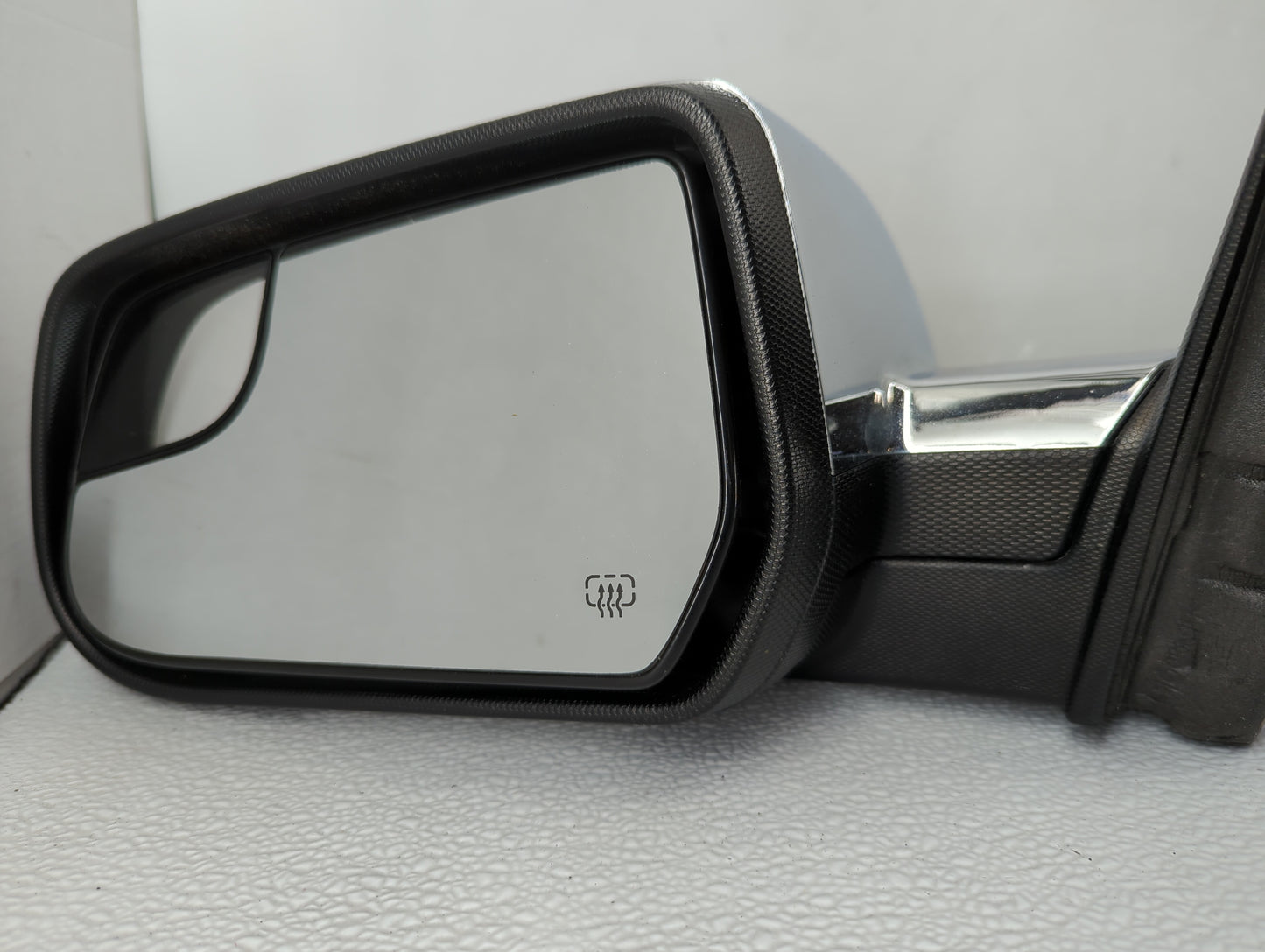 2012-2013 Gmc Terrain Driver Side View Mirror - Left Door Mirror OEM Used - Oemusedautoparts1.com