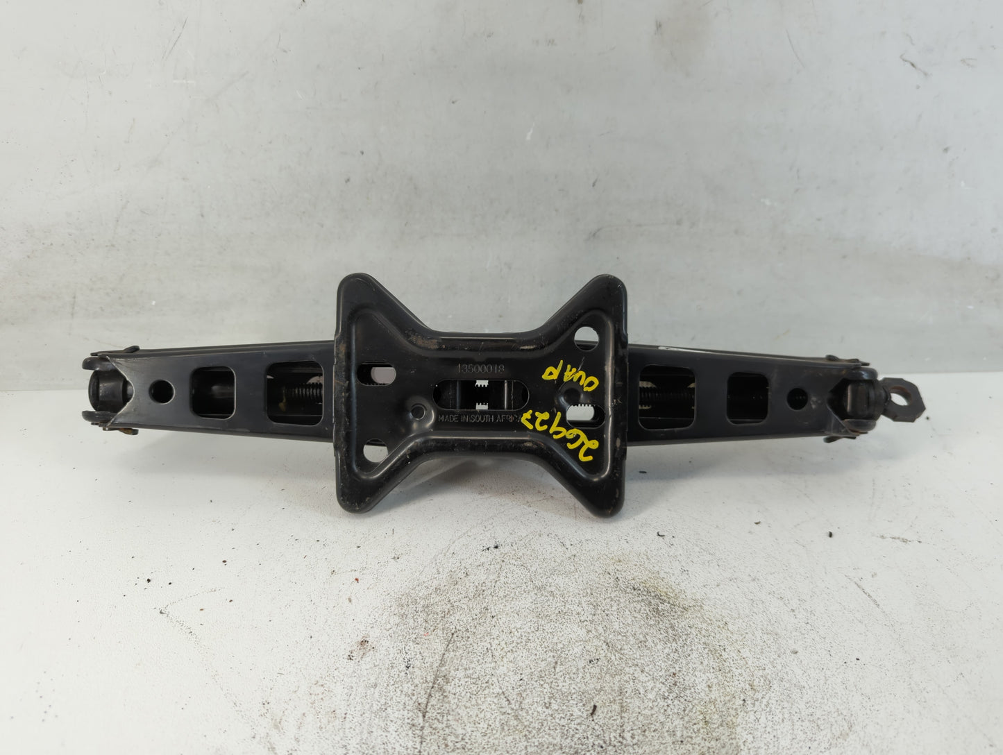 2012 Gmc Terrain Spare Scissor Car Jack 813119 - Oemusedautoparts1.com