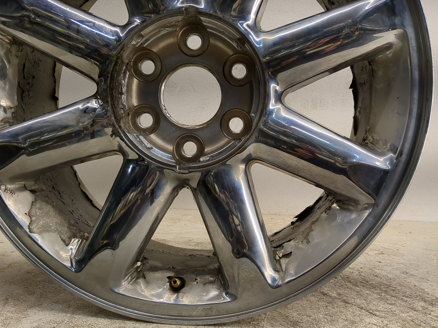 2007-2014 Gmc Yukon Oem Wheel Rim - Oemusedautoparts1.com