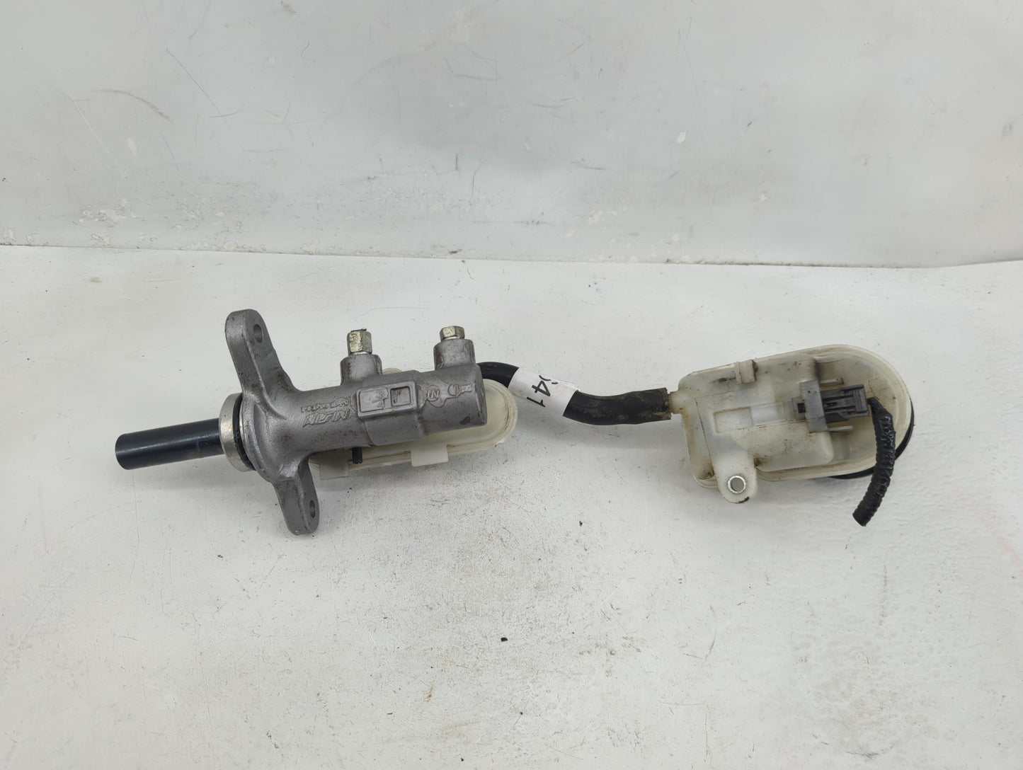 2012-2015 Honda Civic Brake Master Cylinder - Oemusedautoparts1.com