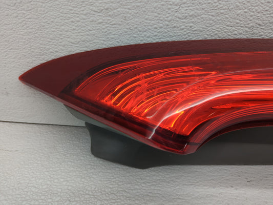 2012-2014 Honda Cr-V Tail Light Assembly Passenger Right OEM P/N:UA10CZT0AAA0 UE23CXT0AAA0, UP18BYTOAAAO Fits Fits 2012 2013 2014 OEM Used Auto Parts