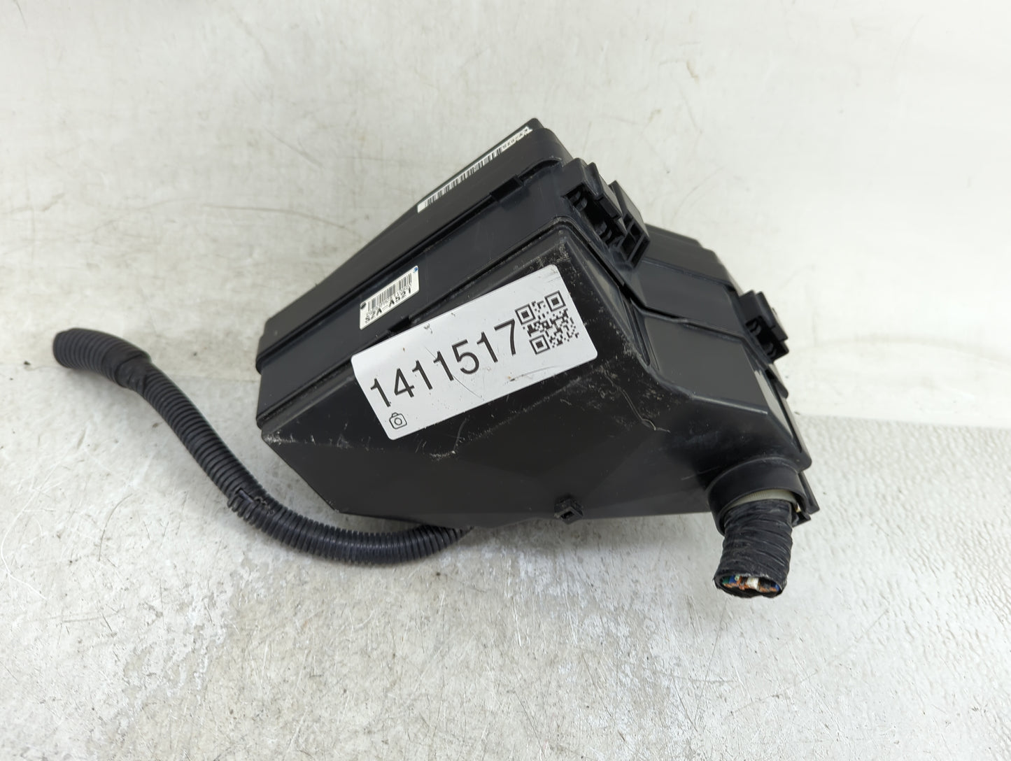 2012-2015 Honda Pilot Fusebox Fuse Box Panel Relay Module P/N:SZA-A521 Fits Fits 2012 2013 2014 2015 OEM Used Auto Parts - O