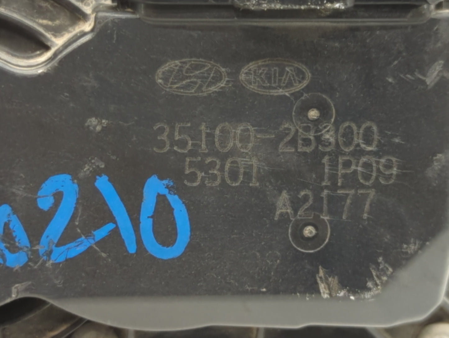 2012-2019 Hyundai Accent Throttle Body P/N:35100-2B300 Fits Fits 2012 2013 2014 2015 2016 2017 2018 2019 OEM Used Auto Parts