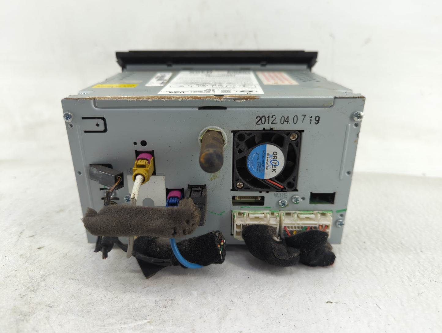 2012-2013 Hyundai Azera Radio AM FM Cd Player Receiver Replacement P/N:96560-3V4504X Fits Fits 2012 2013 OEM Used Auto Parts