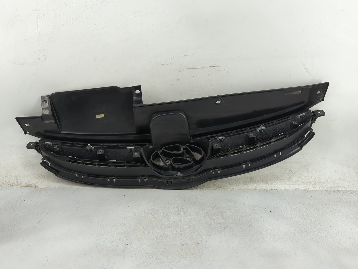 2011-2013 Hyundai Elantra Front Grille Bumper Not Included 1150143 - Oemusedautoparts1.com