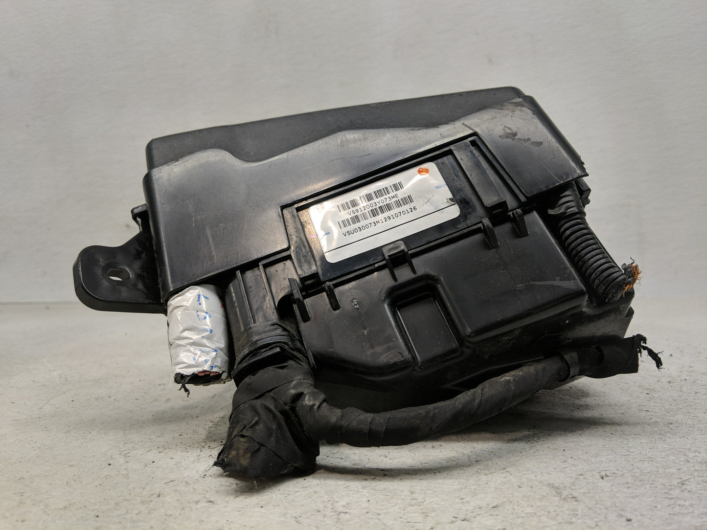 2011-2013 Hyundai Elantra Fusebox Fuse Box Panel Relay Module P/N:91950-3X711 Fits Fits 2011 2012 2013 OEM Used Auto Parts -