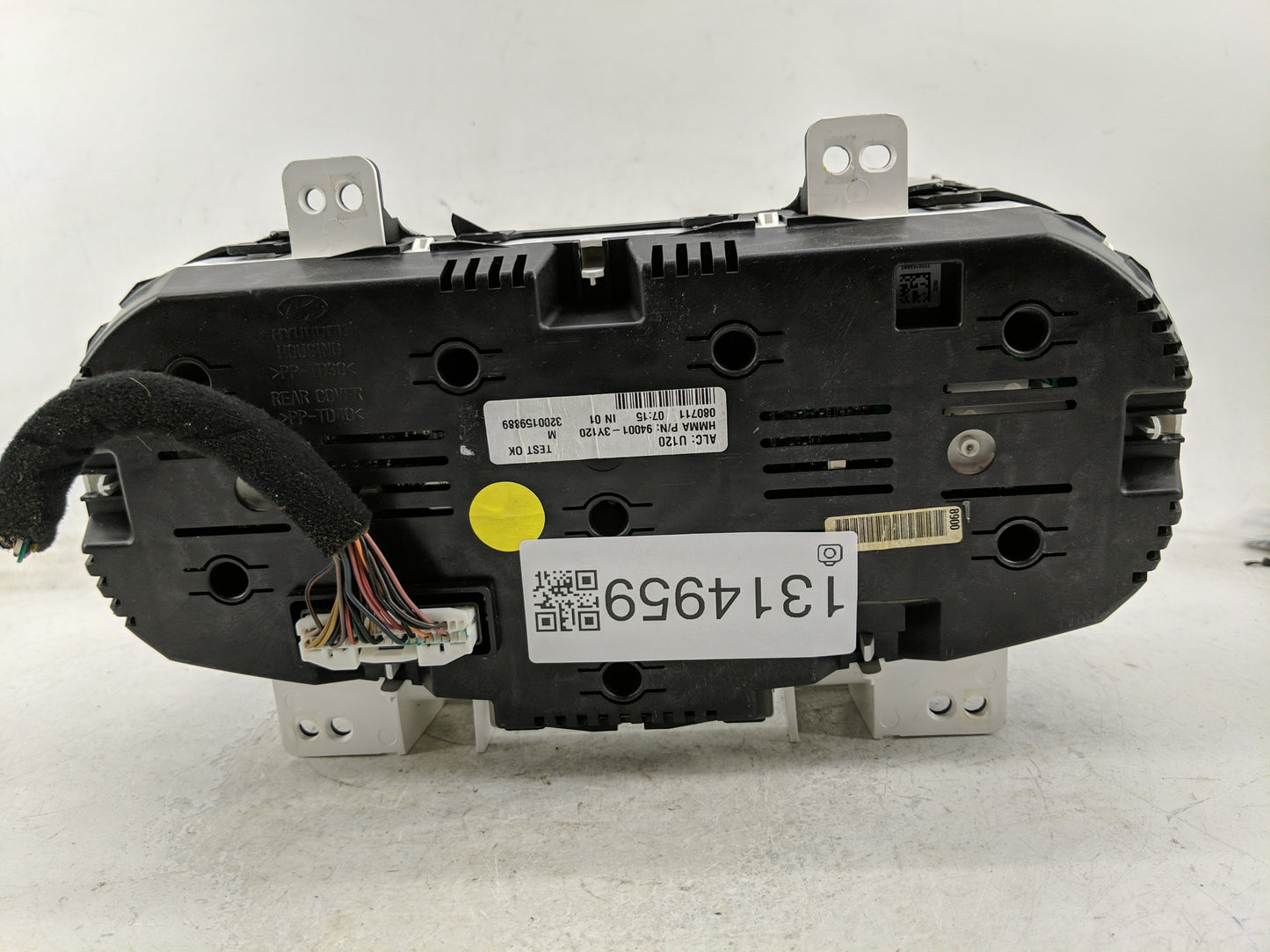 2012 Hyundai Elantra Instrument Cluster Speedometer Gauges P/N:94001-3Y120 Fits OEM Used Auto Parts - Oemusedautoparts1.com