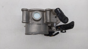 2011-2018 Hyundai Elantra Throttle Body P/N:35100-2E710 35100-2E000 Fits Fits 2011 2012 2013 2014 2015 2016 2017 2018 2019 OEM Used Auto Parts