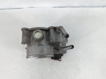 2011-2018 Hyundai Elantra Throttle Body P/N:35100-2E000 1302150124 Fits Fits 2011 2012 2013 2014 2015 2016 2017 2018 2019 OEM Used Auto Parts