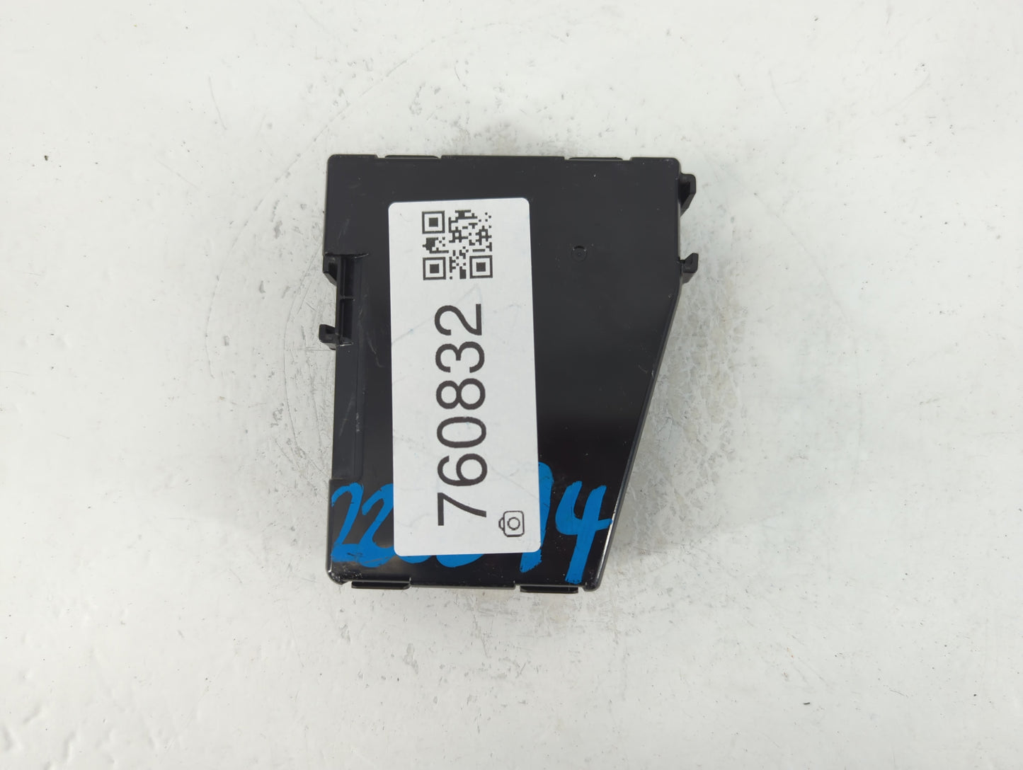 2011-2013 Hyundai Equus Body Control Module Bcm Inner Cabin Fuse Box - Oemusedautoparts1.com