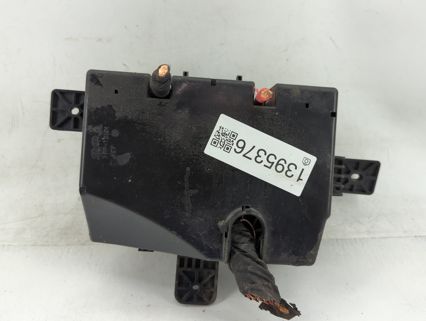 2009-2012 Hyundai Genesis Fusebox Fuse Box Panel Relay Module P/N:91950-2M211 Fits Fits 2009 2010 2011 2012 OEM Used Auto Pa