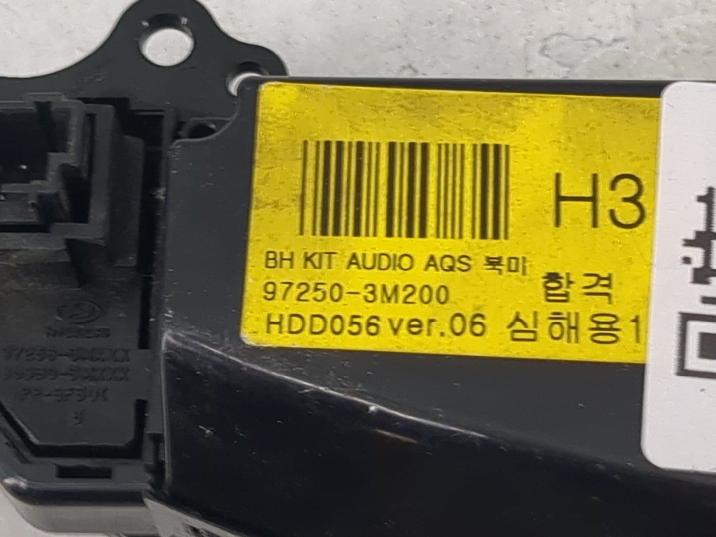 2009-2014 Hyundai Genesis Climate Control Module Temperature AC/Heater Replacement P/N:97250-3M200 Fits OEM Used Auto Parts
