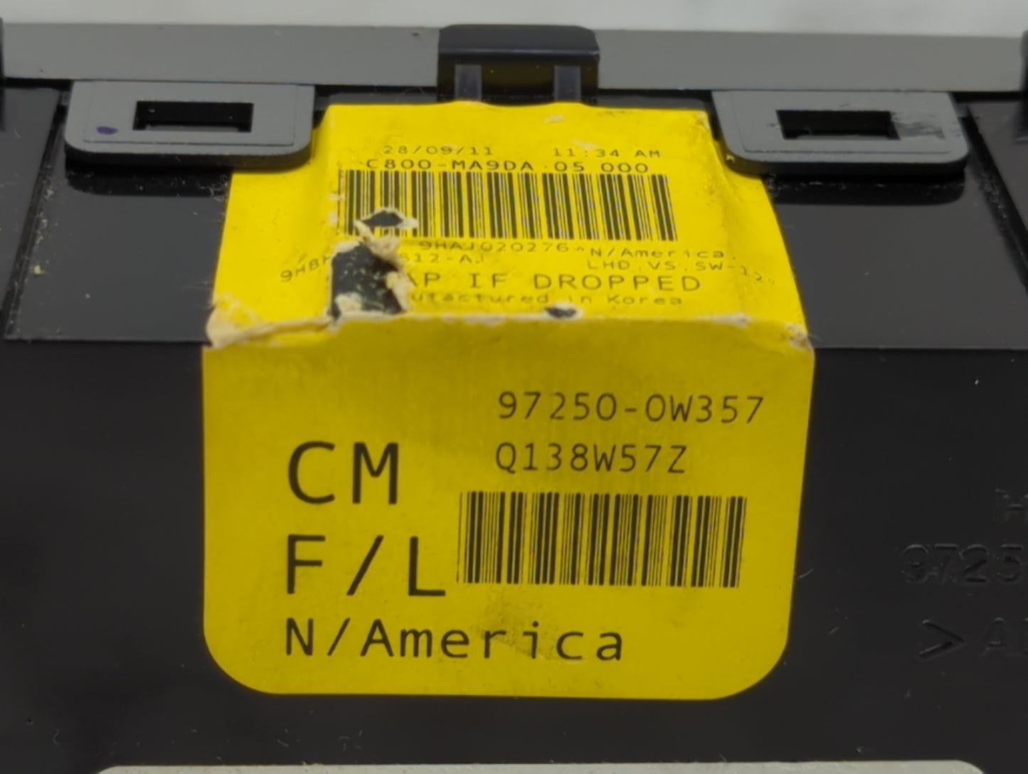 2010-2012 Hyundai Santa Fe Climate Control Module Temperature AC/Heater Replacement P/N:C800-MA9DA 97250-0W357 Fits OEM Used