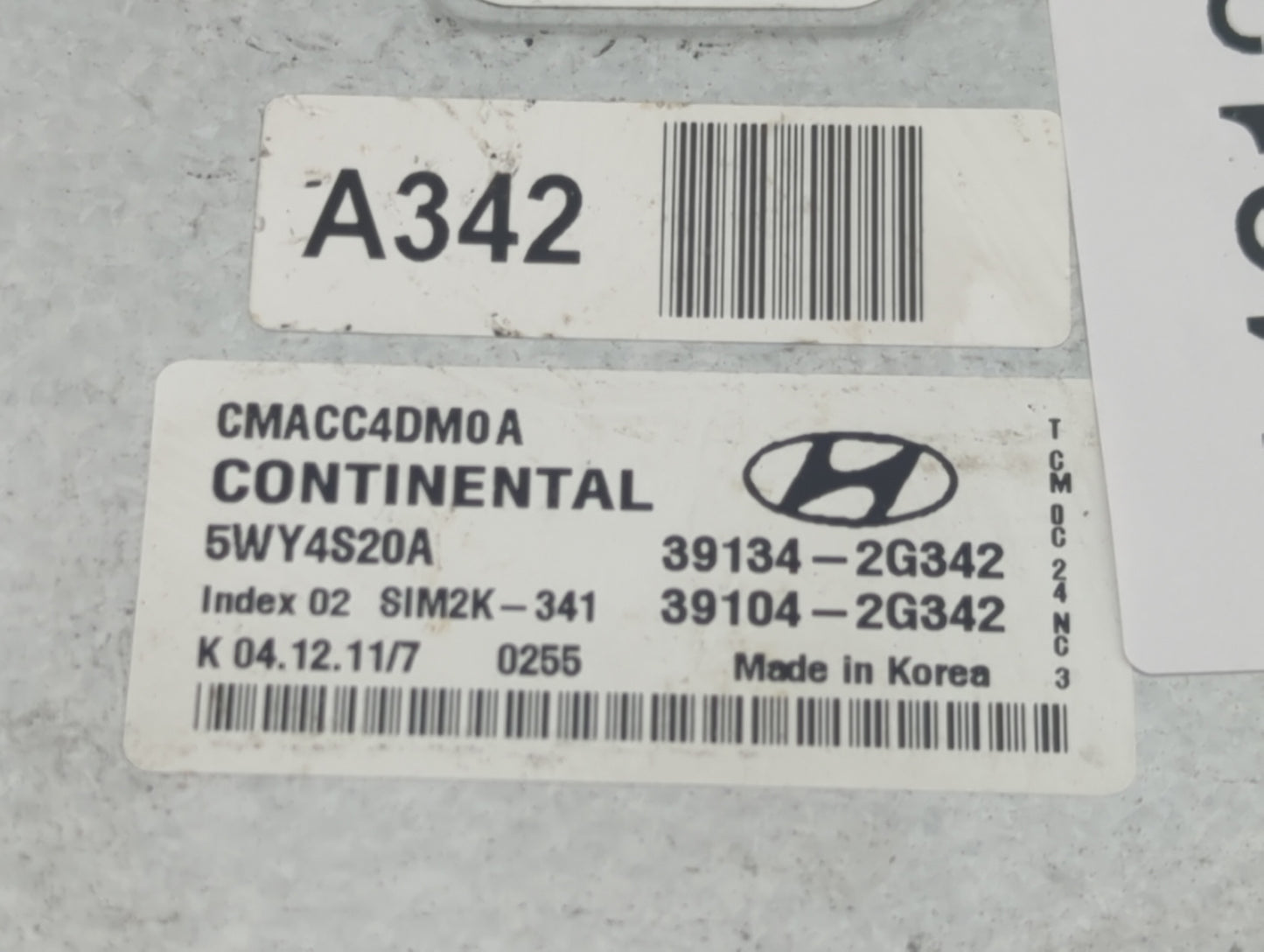 2010-2012 Hyundai Santa Fe PCM Engine Control Computer ECU ECM PCU OEM P/N:39134-2G342 39104-2G342 Fits Fits 2010 2011 2012