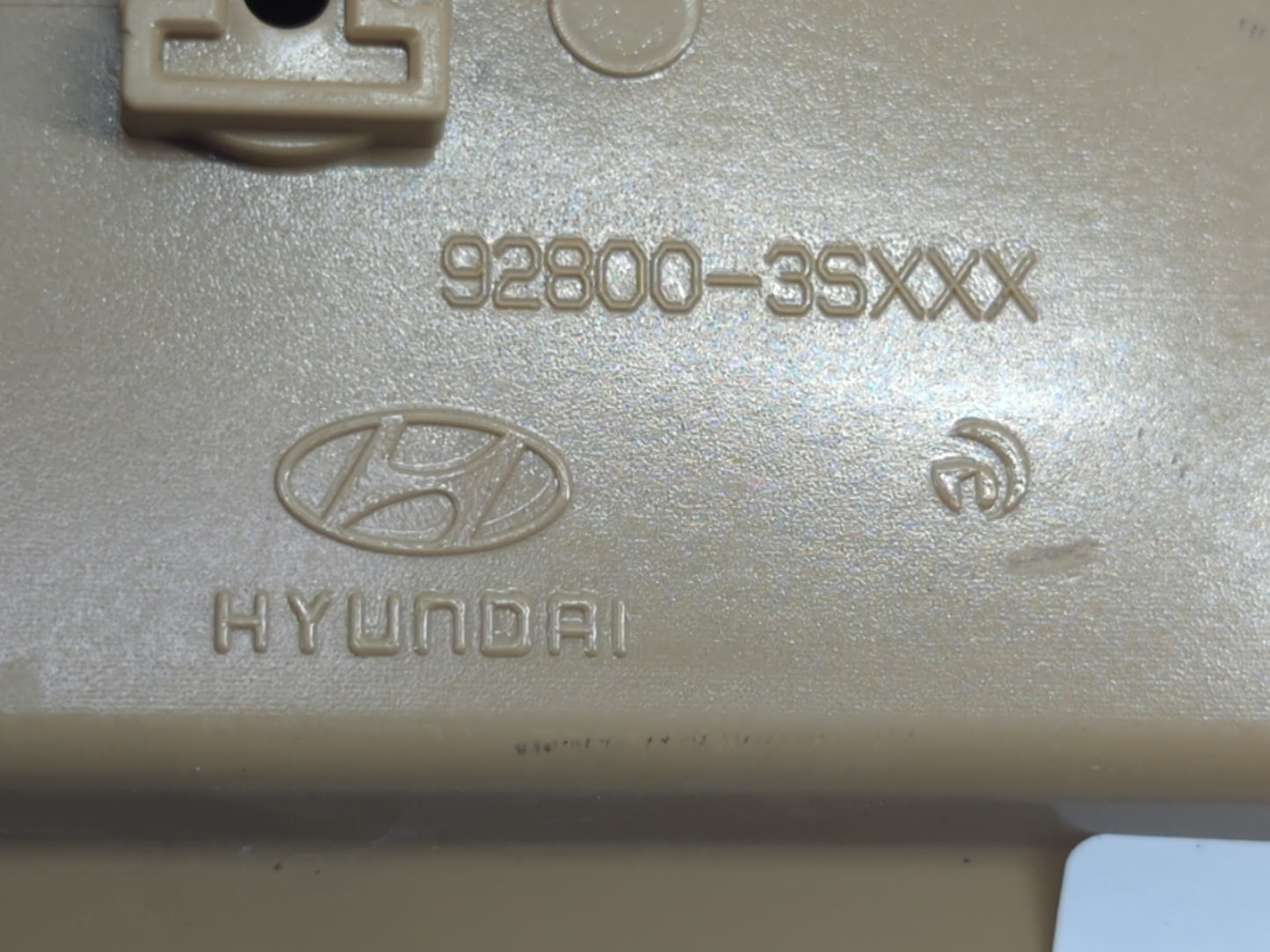 2011-2015 Hyundai Sonata Overhead Roof Console 1093298 - Oemusedautoparts1.com