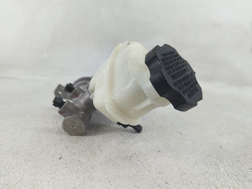 2011-2014 Hyundai Sonata Brake Master Cylinder