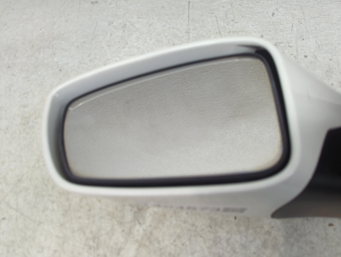 2011-2014 Hyundai Sonata Driver Side View Mirror - Left Door Mirror OEM Used - Oemusedautoparts1.com
