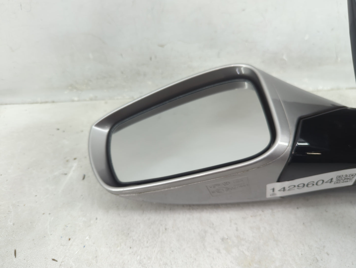 2011-2015 Hyundai Sonata Driver Side View Mirror - Left Door Mirror OEM Used - Oemusedautoparts1.com
