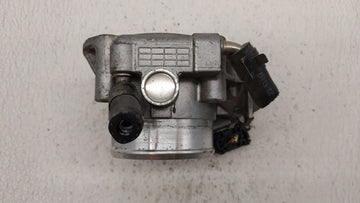 2011-2015 Hyundai Sonata Throttle Body P/N:35100-2G800 Fits Fits 2011 2012 2013 2014 2015 2016 OEM Used Auto Parts