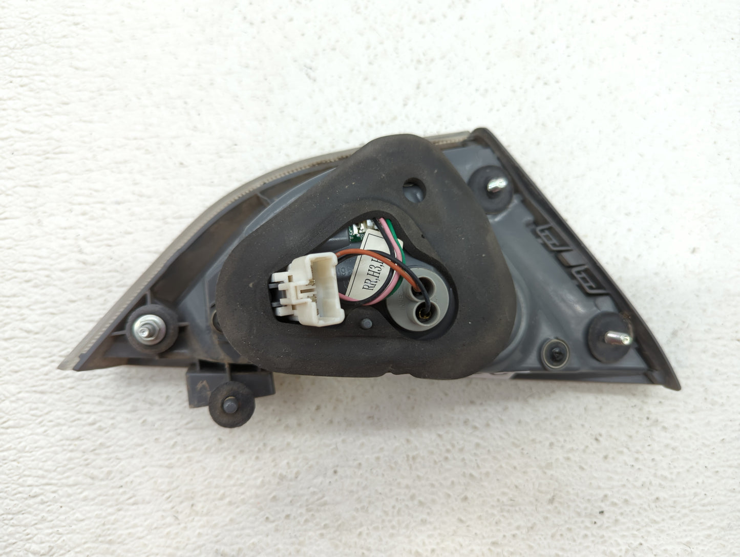 2011-2015 Hyundai Sonata Tail Light Assembly Passenger Right OEM P/N:92404-4R0 92404-3S2 Fits Fits 2011 2012 2013 2014 2015