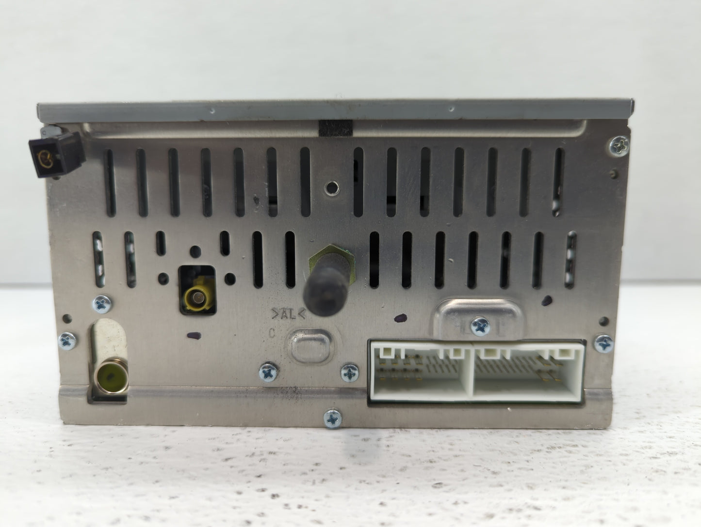 2012-2015 Hyundai Sonata Am Fm Cd Player Radio Receiver - Oemusedautoparts1.com
