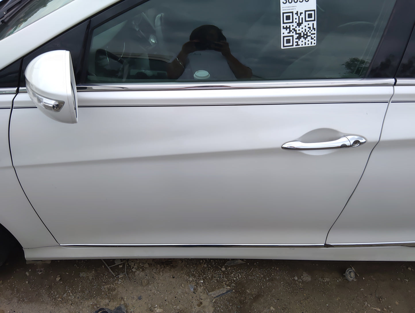 2011-2015 Hyundai Sonata Driver Front Door Oem - Oemusedautoparts1.com