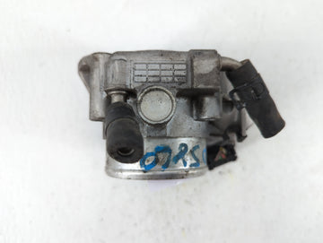 2011-2015 Hyundai Sonata Throttle Body P/N:35100-2G800 Fits Fits 2011 2012 2013 2014 2015 2016 OEM Used Auto Parts